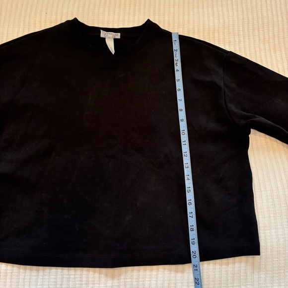 Future Collective NWOT Women's Cropped Black Crewneck Sweatshirt Size Medium - Picture 7 of 8